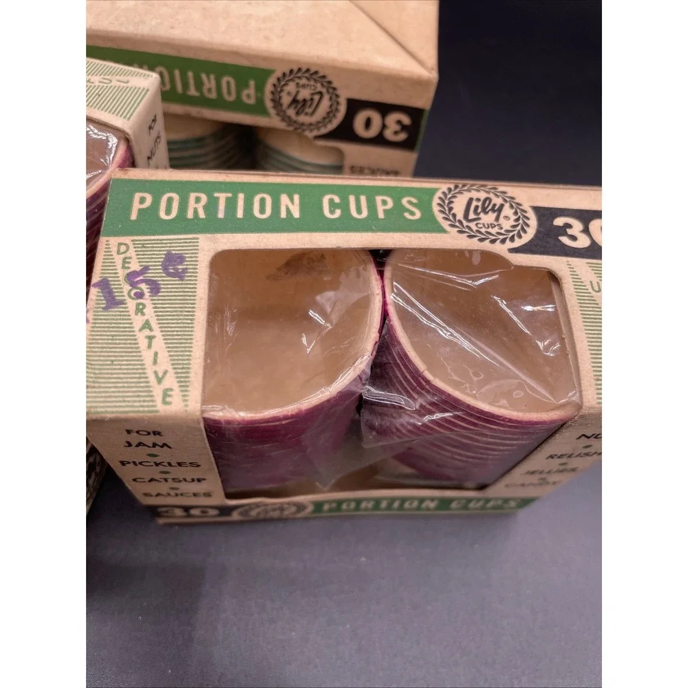 Vintage Lily Portion Snack Cups 1 oz Paper Round Green And Red Stripe 90 Count